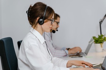 1733.pexels-mart-production-7709278.346x.jpg